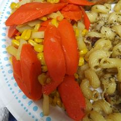 A picture of Water Chestnut, Carrots and Corn.