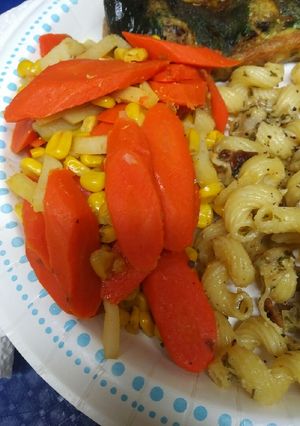 A picture of Water Chestnut, Carrots and Corn.