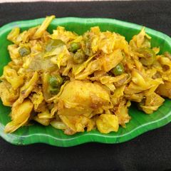 A picture of Cabbage capsicum sabji.