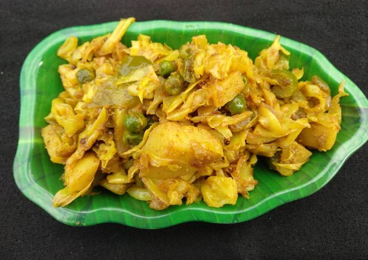 Steps to Prepare Speedy Cabbage capsicum sabji