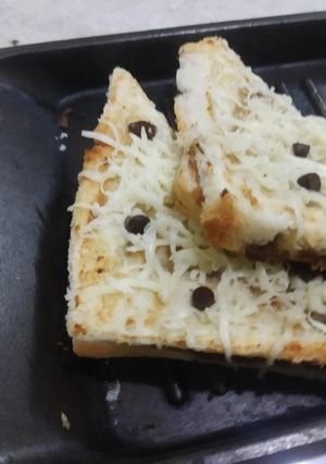 A picture of Chesse chocolate sandwitch.