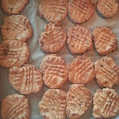 Easy peanut butter cookies A picture of Easy peanut butter cookies.