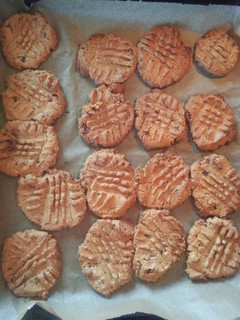 A picture of Easy peanut butter cookies.