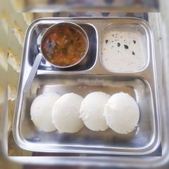 A picture of Instant poha rava idli.