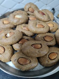 પેંડા (Penda Recipe in Gujarati) રેસીપી મુખ્ય ફોટો