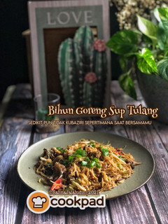 Gambar Bihun Goreng Sup Tulang