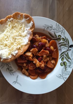 Húsos babragu lángossal recept fotója