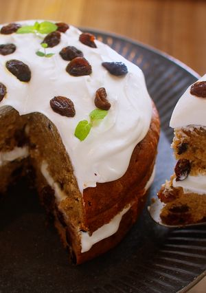 A picture of Rum and Cinnamon Flavored Dried Fruits Butter Cake.