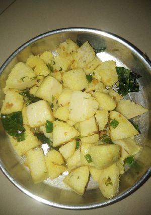 ईडली फ्राय (Idli fry recipe in Hindi) रेसिपी मुख्य फोटो