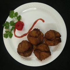 A picture of Potato Paneer Potli.