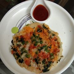 A picture of Mix veg rava uttapam.