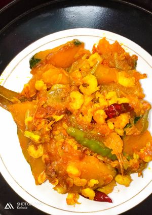 চিংড়ি কুমড়ো চচ্চড়ি (Chingri kumri chocchori recipe in Bengali) রেসিপির প্রধান ছবি