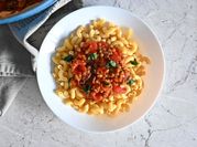 Une photo de vegan parmesan