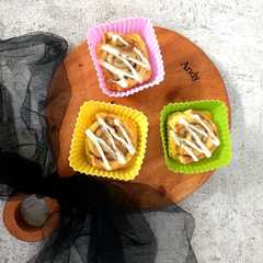 รูปของ Cinnamon Roll Bread Pudding | Puding Roti Tawar Gulung KayuManis