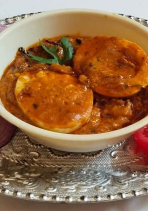A picture of Egg butter masala.