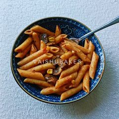 A picture of Penne ai funghi (Penne in Mushroom Sauce).