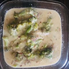 A picture of Broccoli white curry.