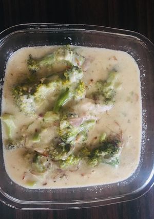 A picture of Broccoli white curry.