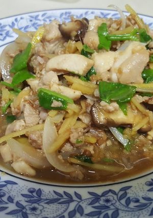 รูปของ ไก่+หมูผัดขิง