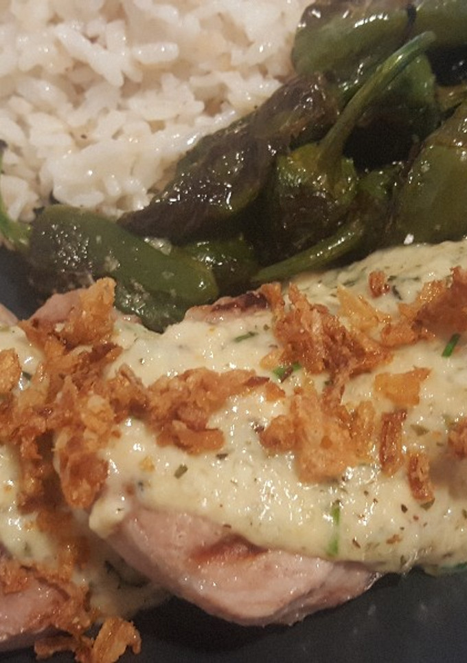 Una foto de Cerdo en salsa de finas hierbas