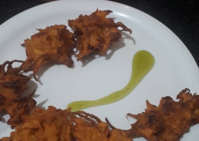 Schezwan onion pakora