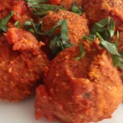 A picture of Chickpea balls.