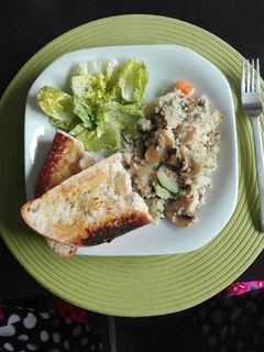 Una foto de Cous-cous de calabacín y setas con perdices
