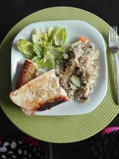 Una foto de Cous-cous de calabacín y setas con perdices