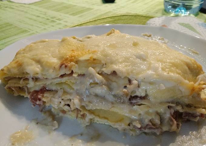 Lasagne con pesto di melanzane, caciocavallo e speck