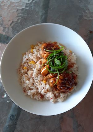 Foto resep Garlic butter rice with chiken teriyaki