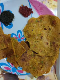 બેસન વેજીટેબલ ચીલા (Besan vegetable Chila Recipe in Gujarati) રેસીપી મુખ્ય ફોટો