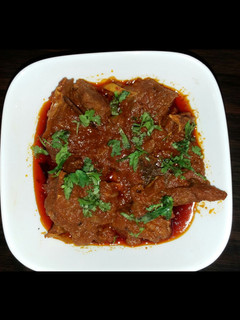 மட்டன் ரோகன் ஜோஷ்(வெங்காயம், தக்காளி இல்லாத கிரேவி) (mutton rogan josh recipe in tamil) செய்முறை முக்கிய புகைப்படம்
