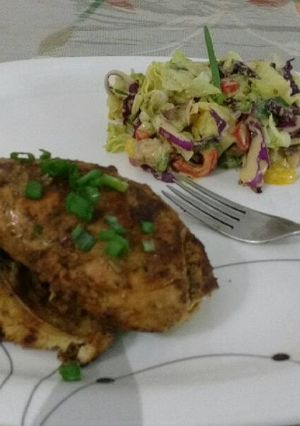 A picture of Grilled Chicken with Green Salad.