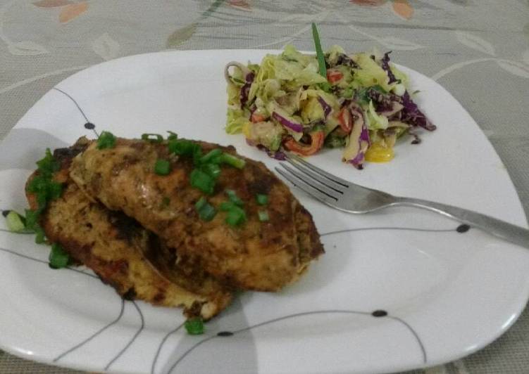 Recipe of Tasteful Grilled Chicken with Green Salad