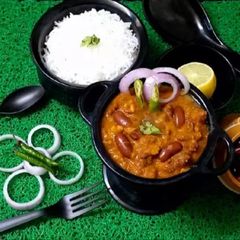 A picture of Masala rajma curry.