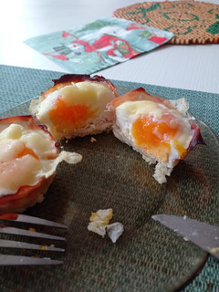 Una foto de Huevos en el horno