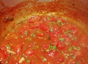 Una foto de Salsa de tomates cherry reventados