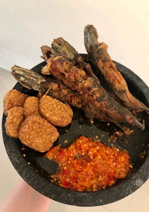 Foto resep Lele Goreng Garing ala Warung Pecel Lele