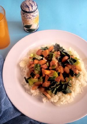 Una foto de Arroz con puerro y zanahoria