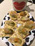 Saladito de Repollo de Brucella Escabechado con Dip de Mostaza y Mayonesa