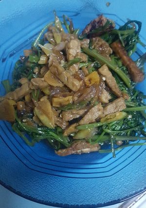Foto resep Tumis kangkung tempe bosok (tp ga busuk ya..)😊