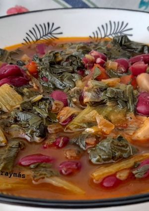 Foto principal de Sopa de judías y acelgas