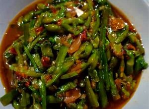 Foto resep Tumis bunga genjer blacan pedes