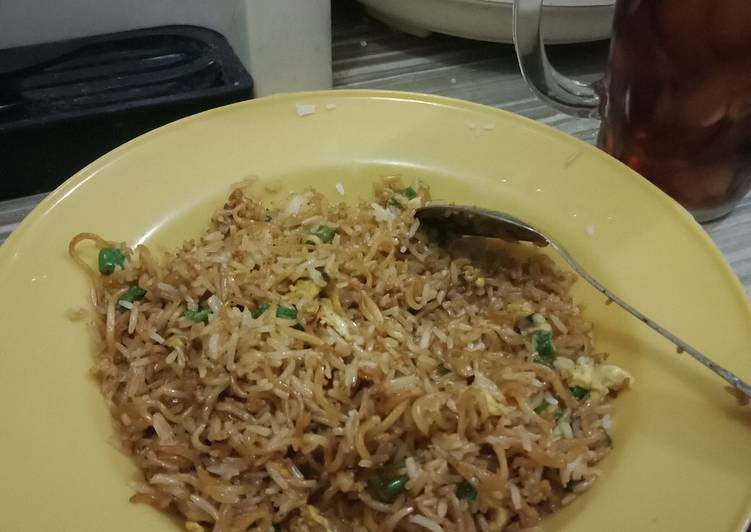 12Resep: Nasi goreng rasa Indomie yang Gurih