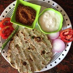 A picture of Jowar Broccoli Thalipeeth.