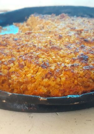 Una foto de Pastel de arroz yamaní, zanahorias, berenjenas y soja texturizada