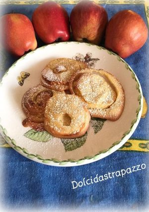 Foto di “Ciambelline di Mele & Cannella al forno”