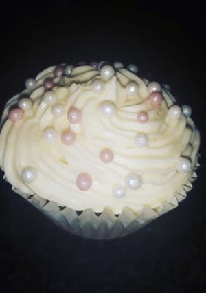 A picture of Buttercream Frosting.
