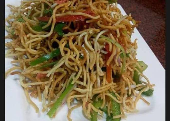 Crisp noodle salad