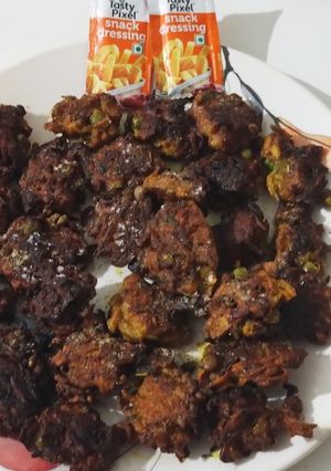 ভেজ পকোড়া(veg pakoda recipe in bengali) রেসিপির প্রধান ছবি